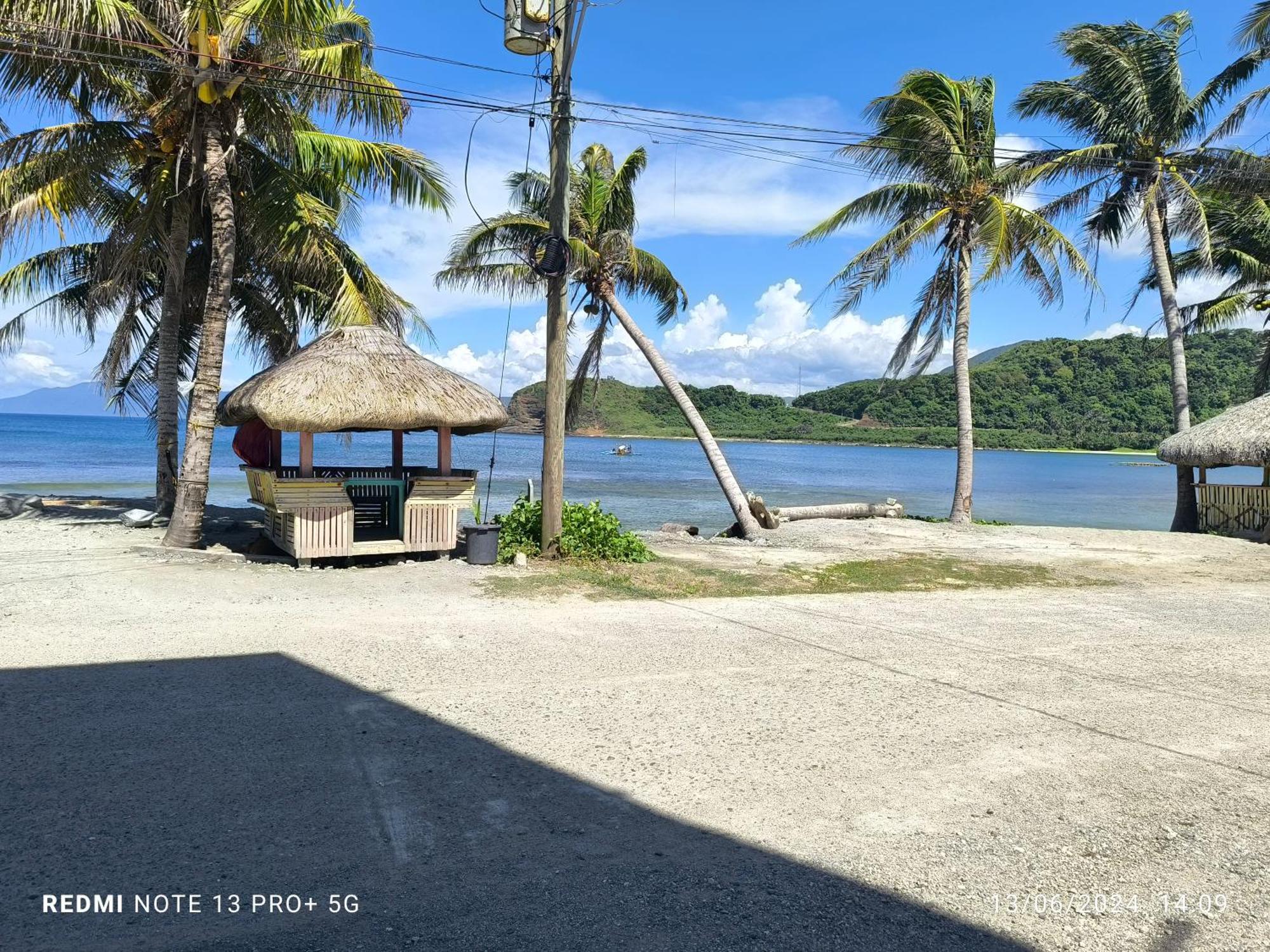 Jay Henry Transient Beach House, B Pagudpud, Blue Lagoon Beach ภายนอก รูปภาพ